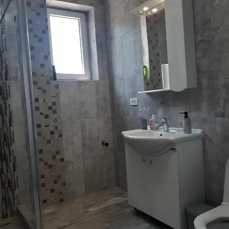 Tudor Mamaia Sat Apartment